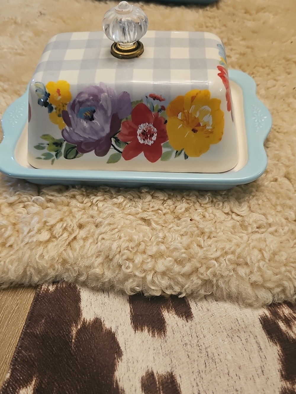 The Pioneer Woman Light Blue Floral Ceramic Butter Dish with Clear Glass Knob